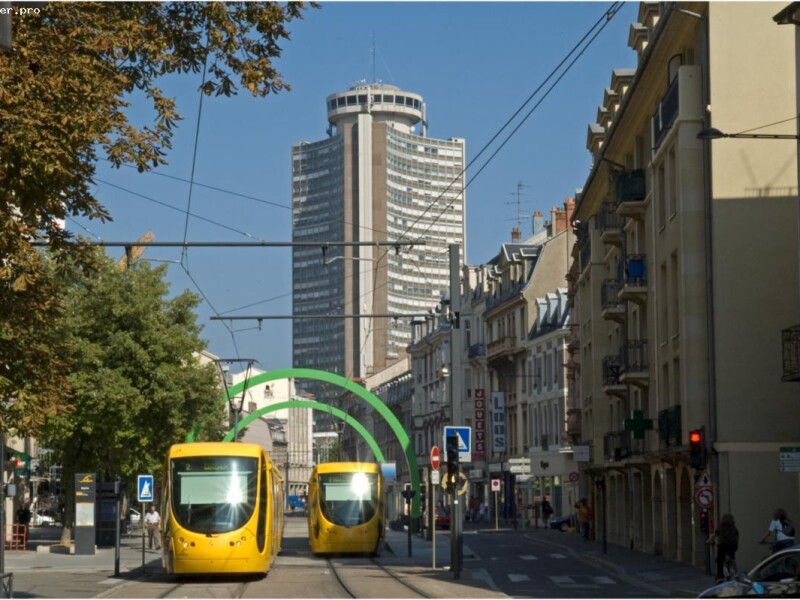 Bureau et coworking à partager !