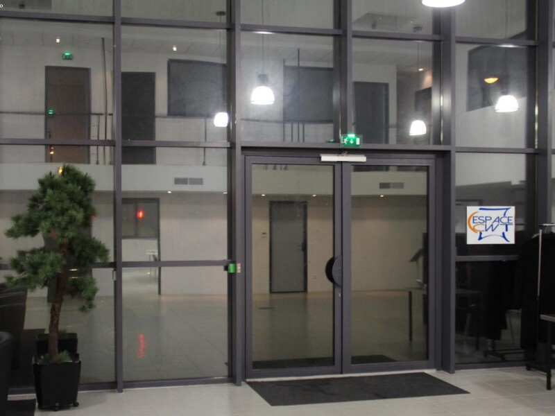 Location bureau open space